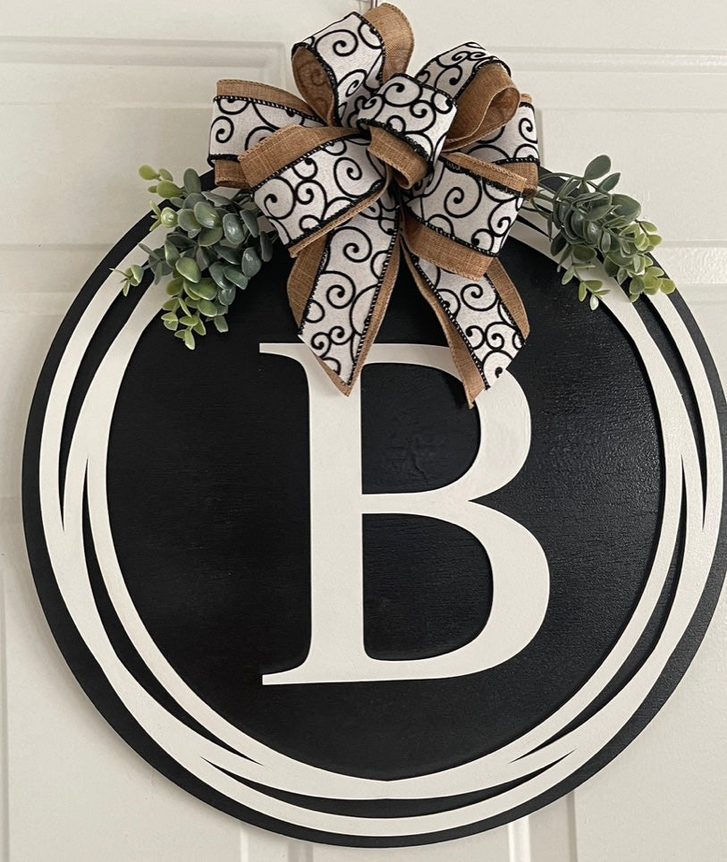 Custom Monogram Door Hanger with Elegant Bow – Personalized Decor